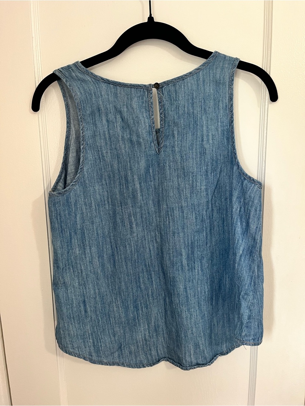 Universal Thread Light Blue Denim Sleeveless Tank - Picture 2 of 4